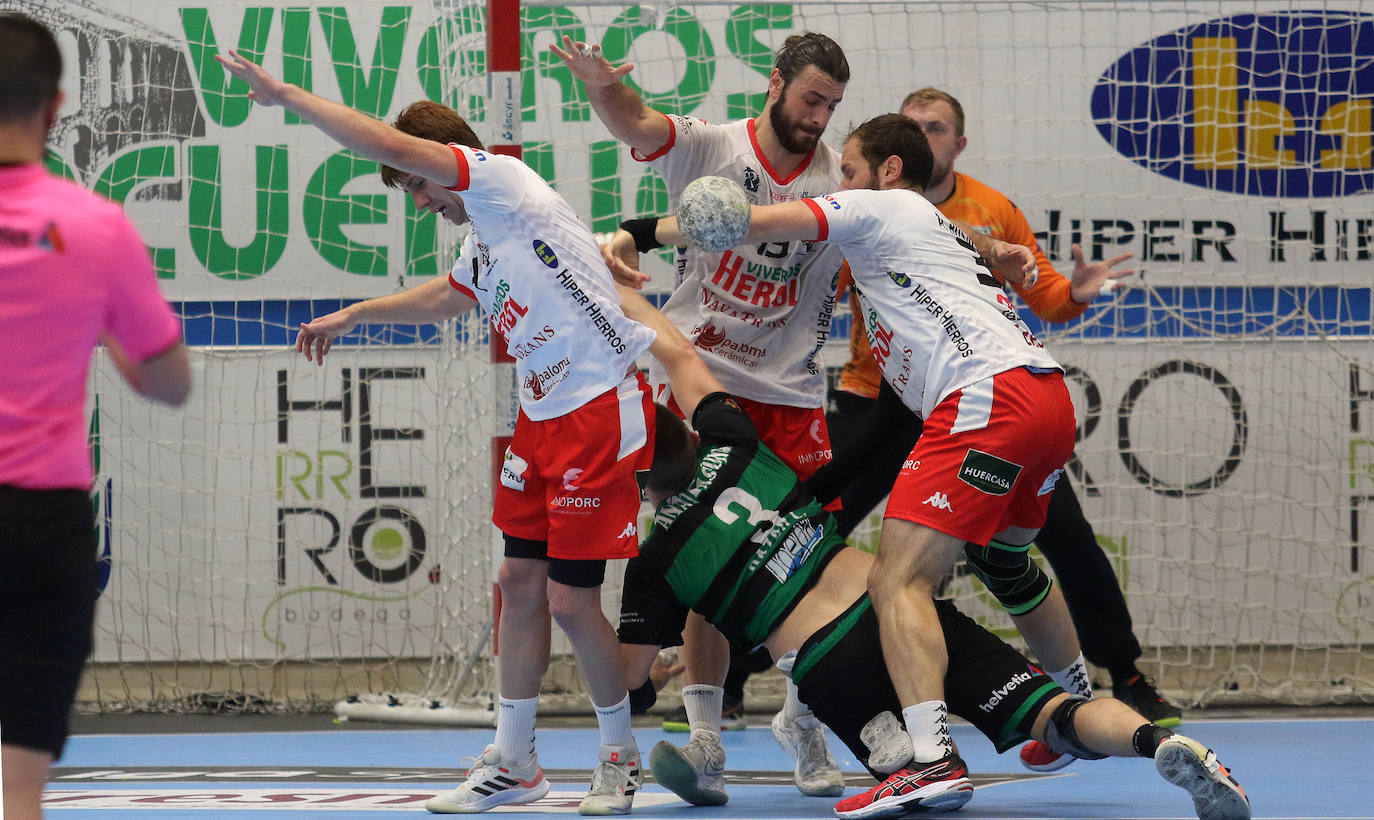 Derrota de Balonmano Nava ante Anaitasuna que le condena al descenso 