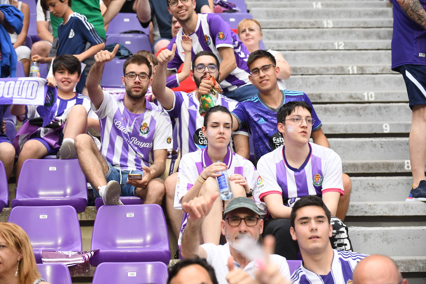 Fotos: Real Valladolid-Huesca. Búscate en la grada (1/8)