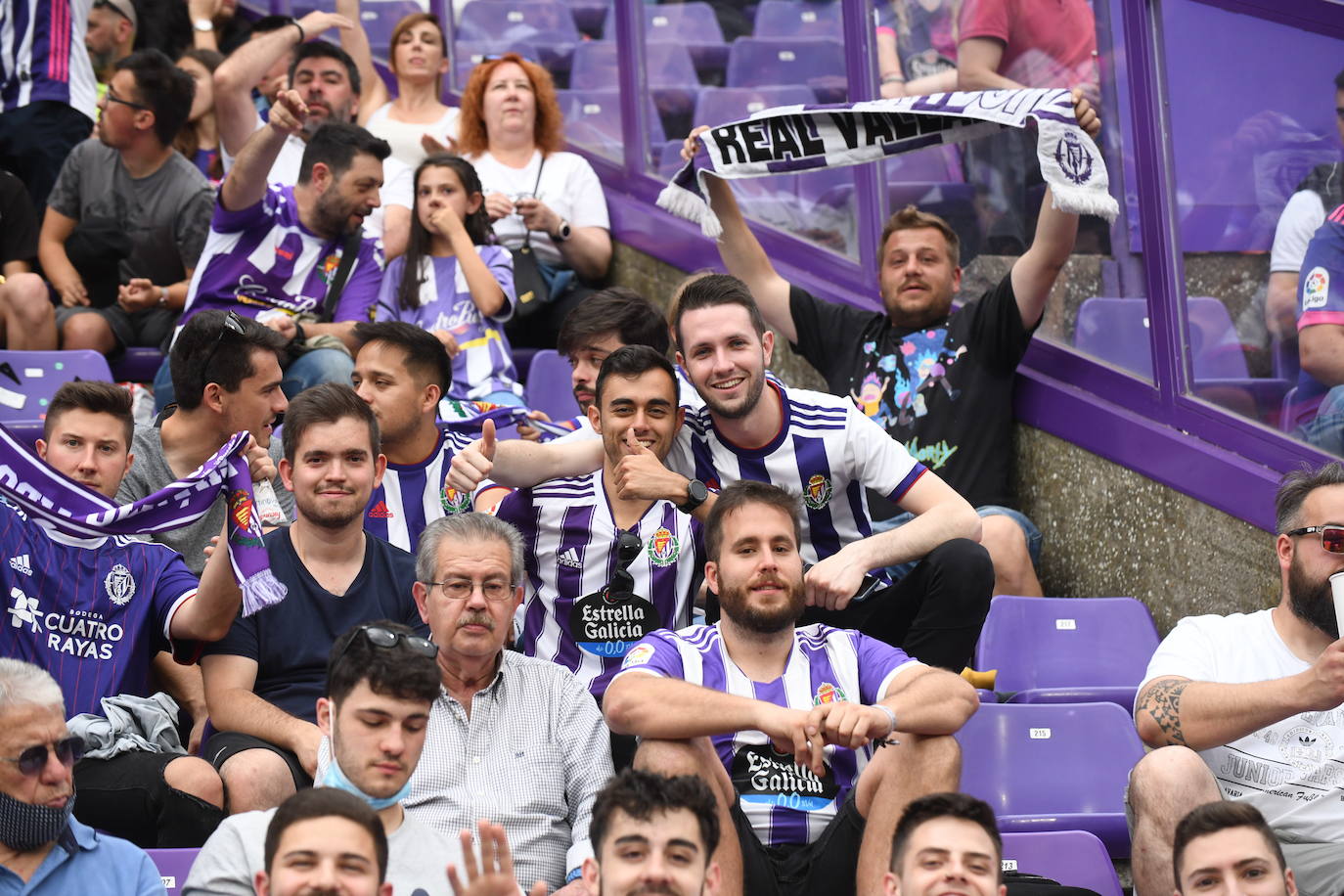 Fotos: Real Valladolid-Huesca. Búscate en la grada (4/8)