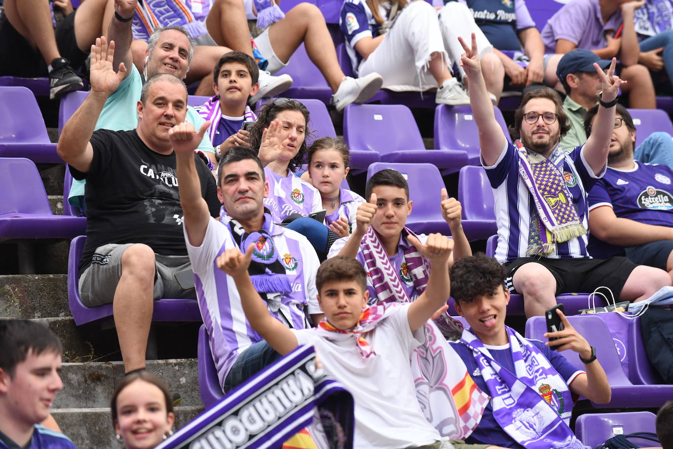 Fotos: Real Valladolid-Huesca. Búscate en la grada (5/8)