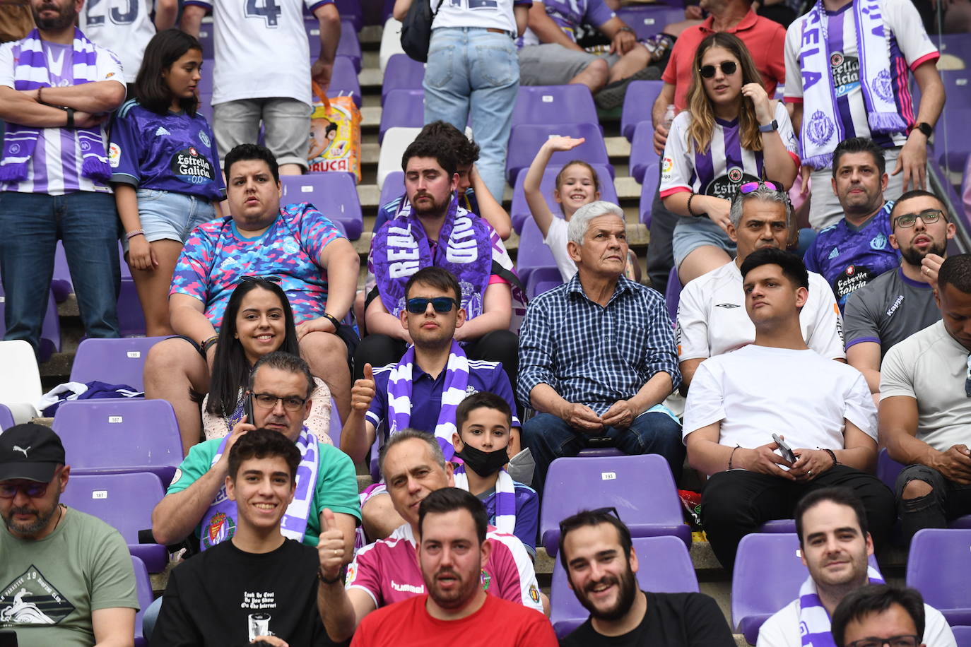 Fotos: Real Valladolid-Huesca. Búscate en la grada (6/8)