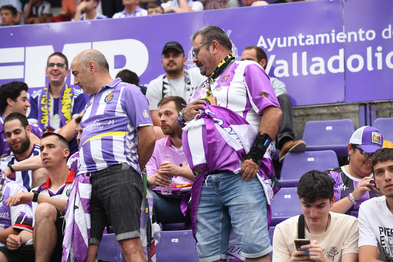 Fotos: Real Valladolid-Huesca. Búscate en la grada (7/8)