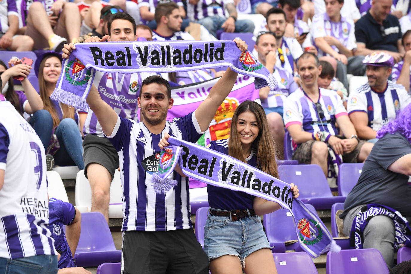 Fotos: Real Valladolid-Huesca. Búscate en la grada (1/8)