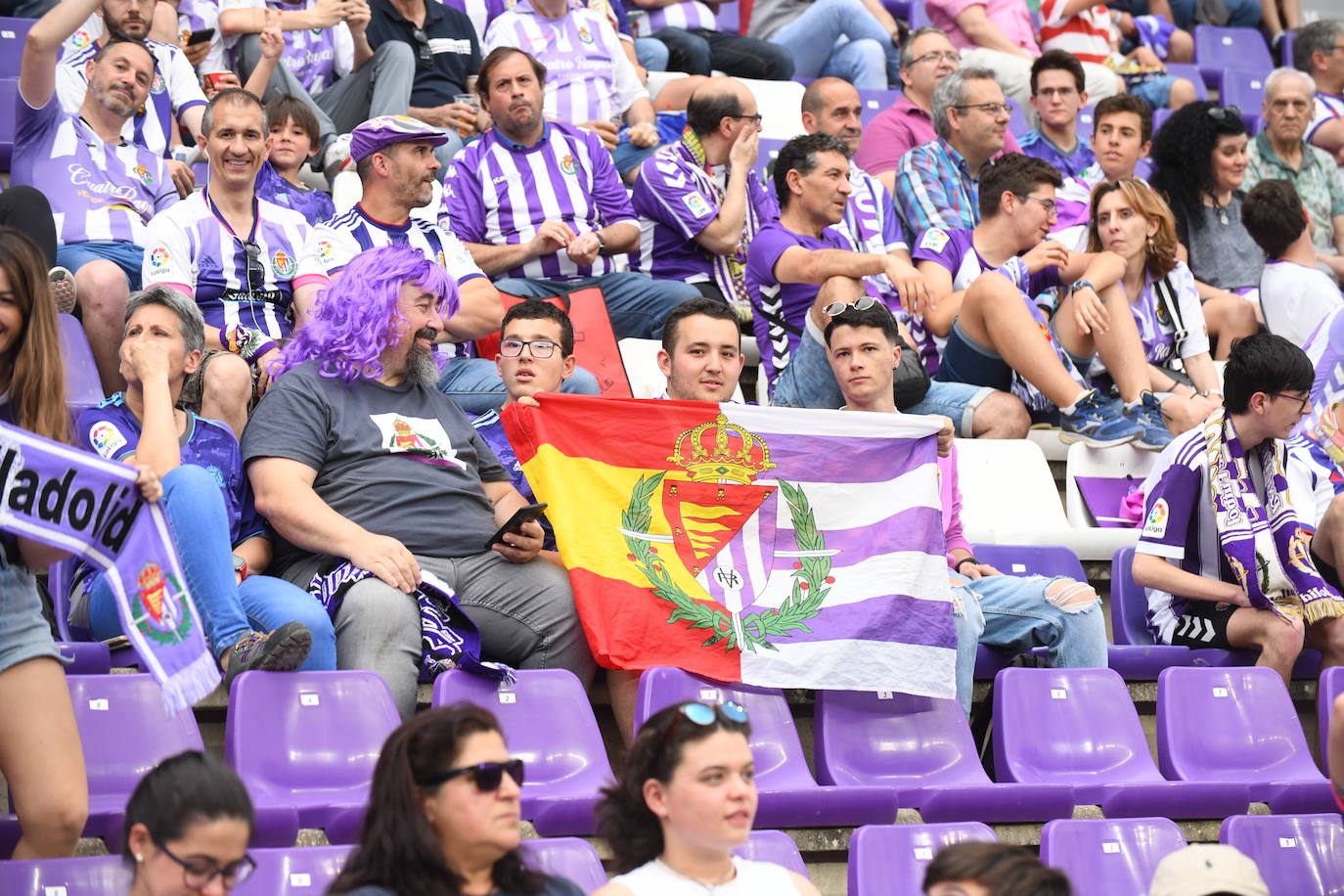 Fotos: Real Valladolid-Huesca. Búscate en la grada (1/8)