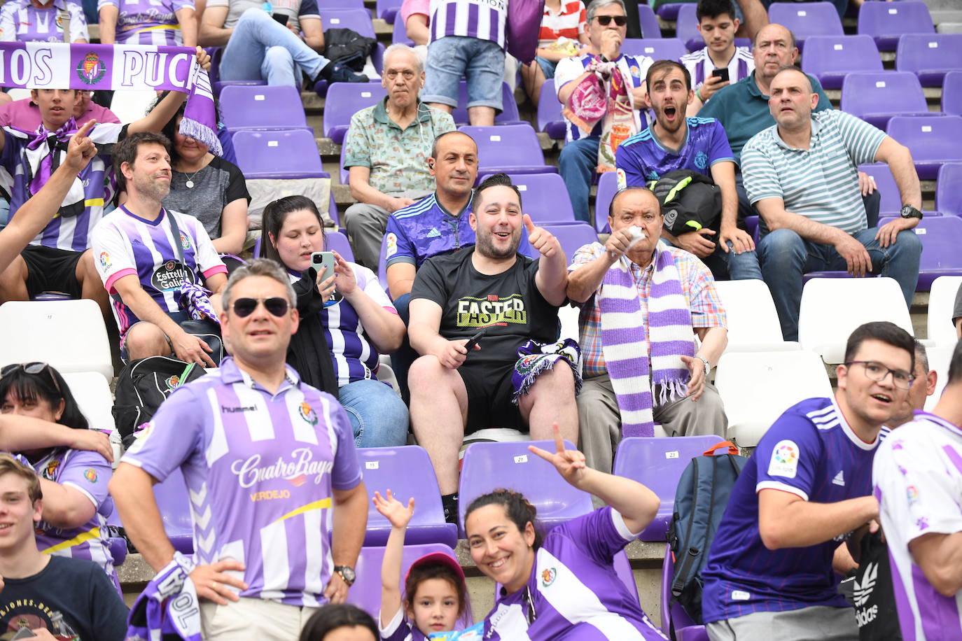 Fotos: Real Valladolid-Huesca. Búscate en la grada (1/8)