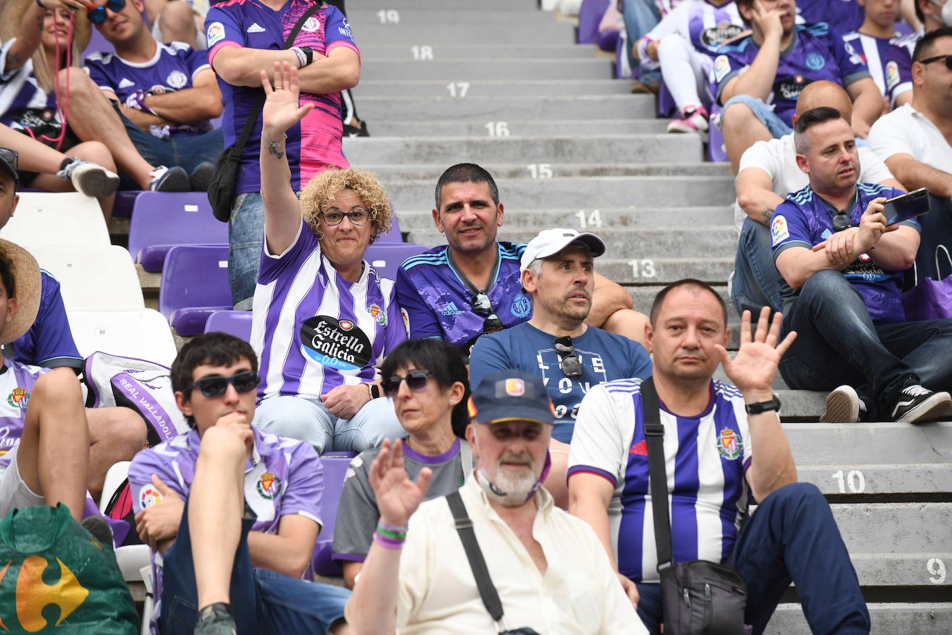 Fotos: Real Valladolid-Huesca. Búscate en la grada (3/8)