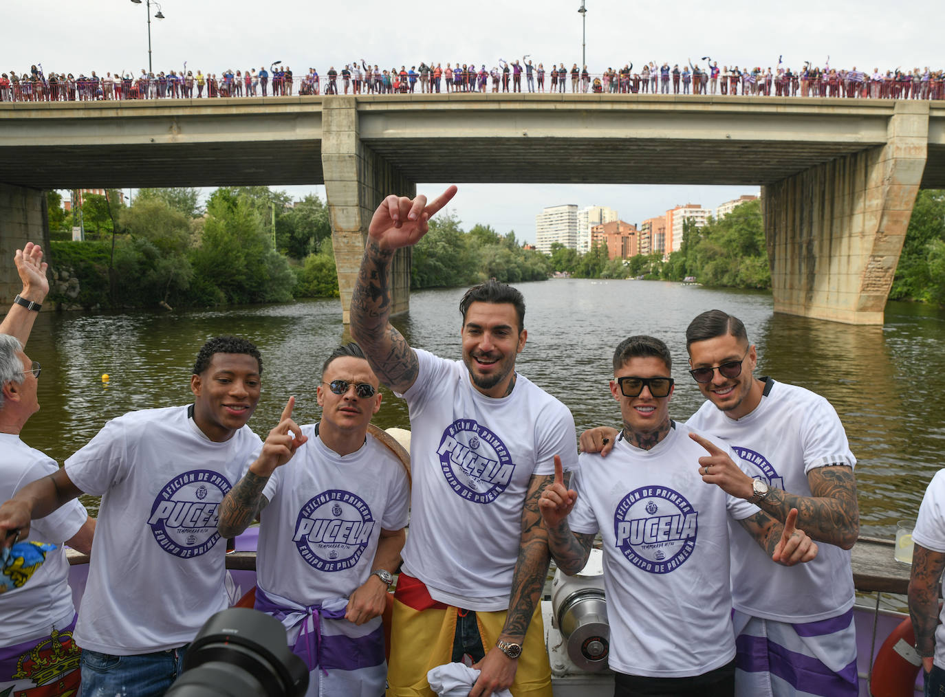 Fiesta del ascenso en La Leyenda del Pisuerga. 