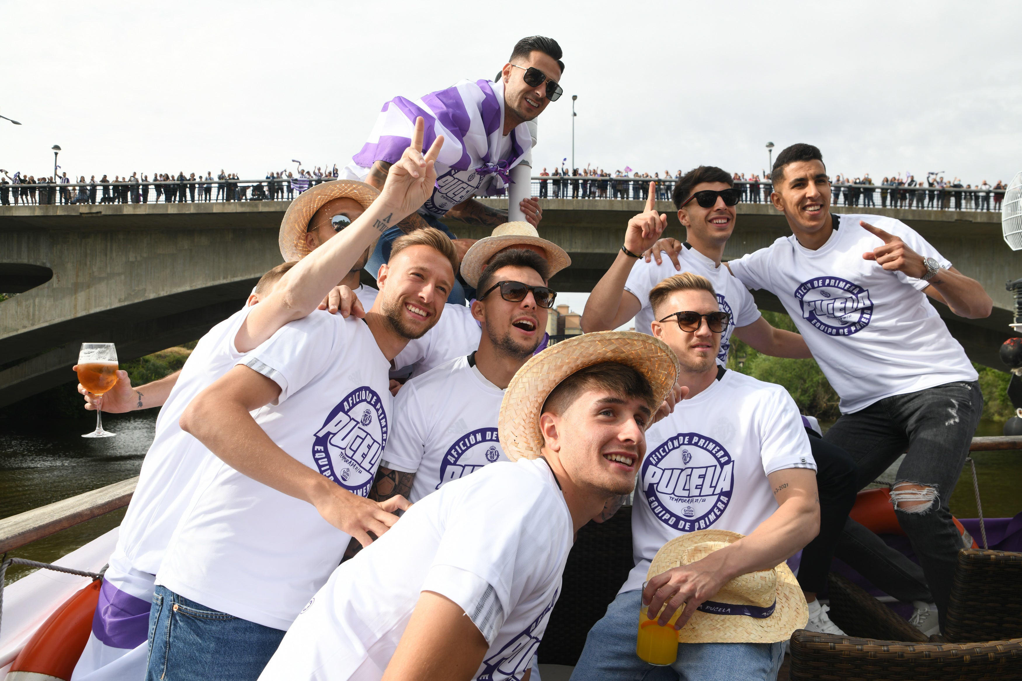 Fiesta del ascenso en La Leyenda del Pisuerga. 