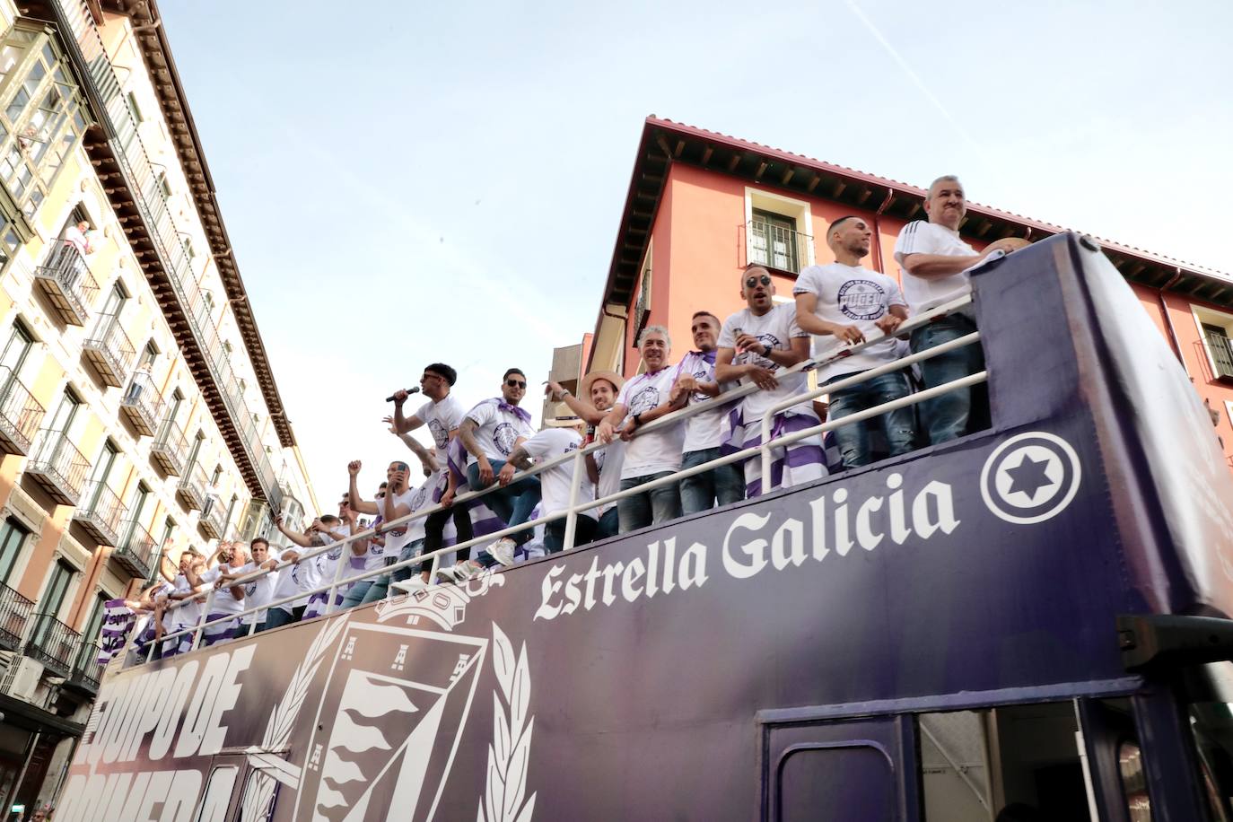 Valladolid disfruta con el ascenso del Real Valladolid. 