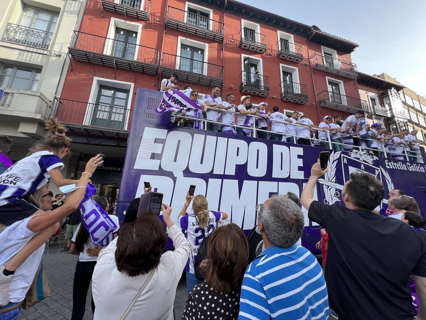 Valladolid disfruta con el ascenso del Pucela. 