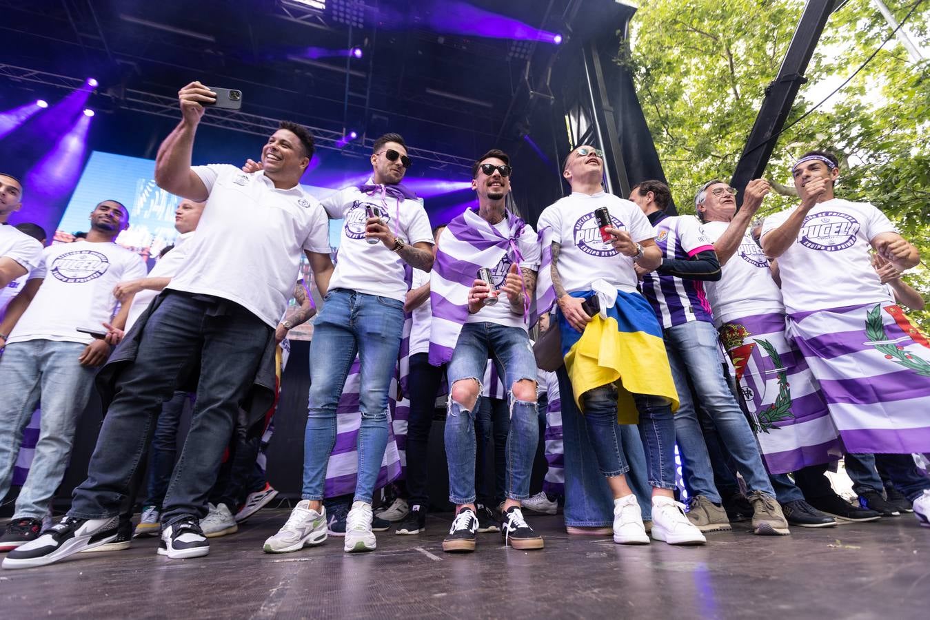 Fotos: El Real Valladolid celebra con su afición el ascenso a Primera Divisón