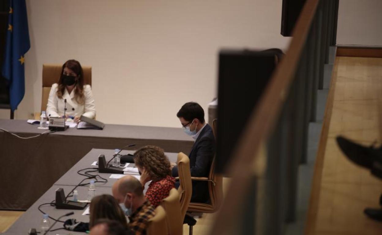 Concejales socialistas durante un pleno en una imagen de archivo. 