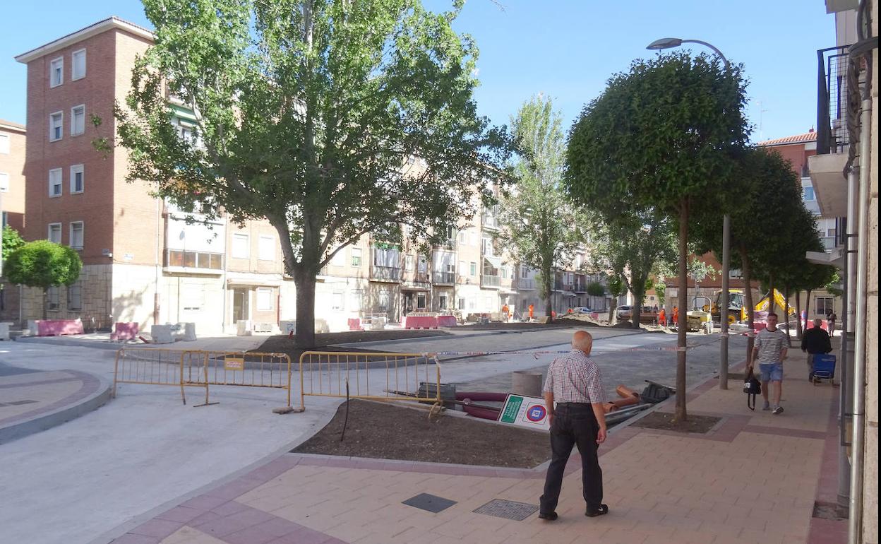 Nuevo diseño de la calle Falla, con la nueva plazoleta habilitada del lado de los números pares. 