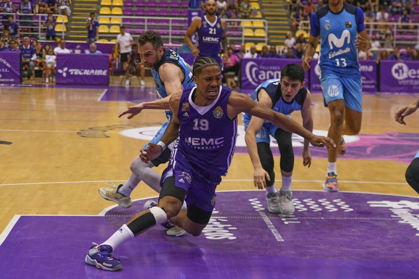 Fotos: Victoria del Real Valladolid Baloncesto ante el Estudiantes (67-54)