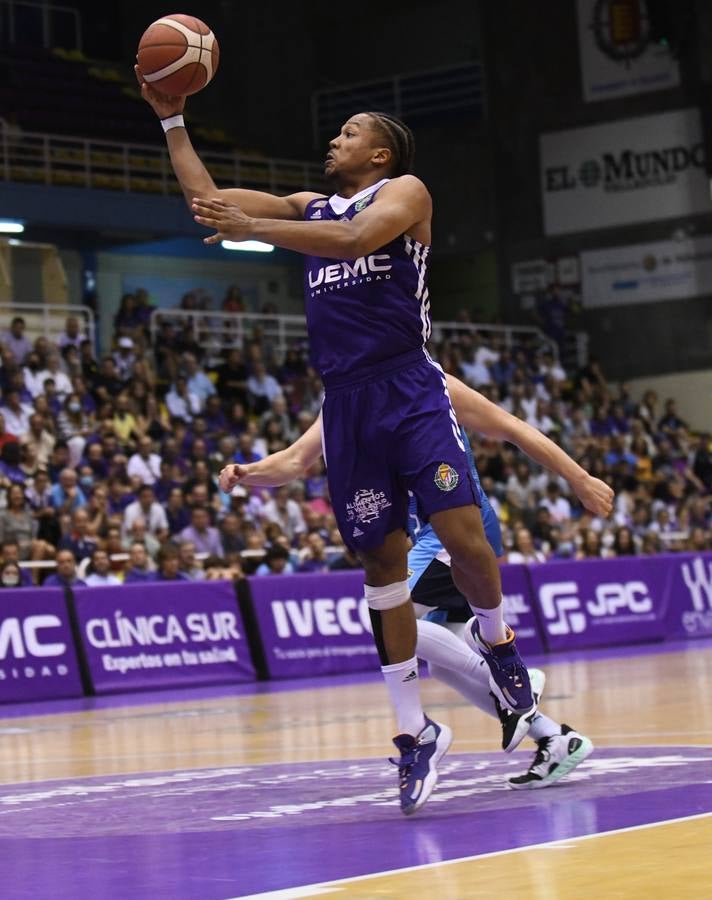 Fotos: Victoria del Real Valladolid Baloncesto ante el Estudiantes (67-54)