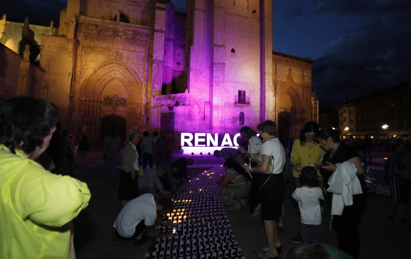 Fotos: &#039;La noche de las velas&#039; festeja los 700 años de la Catedral de Palencia