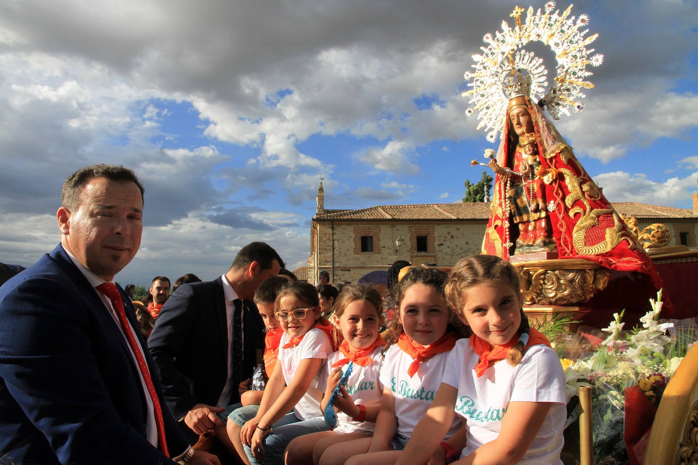 Romería de la Virgen del Bustar celebrada este sábado en Carbonero el Mayor.