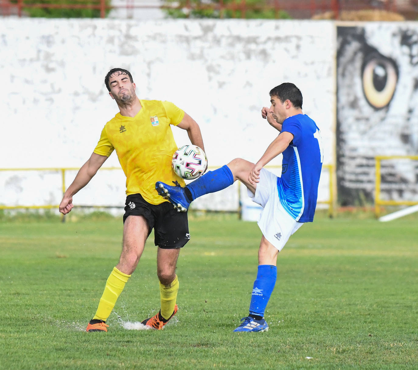 Fotos: Mojados 1-3 Unami