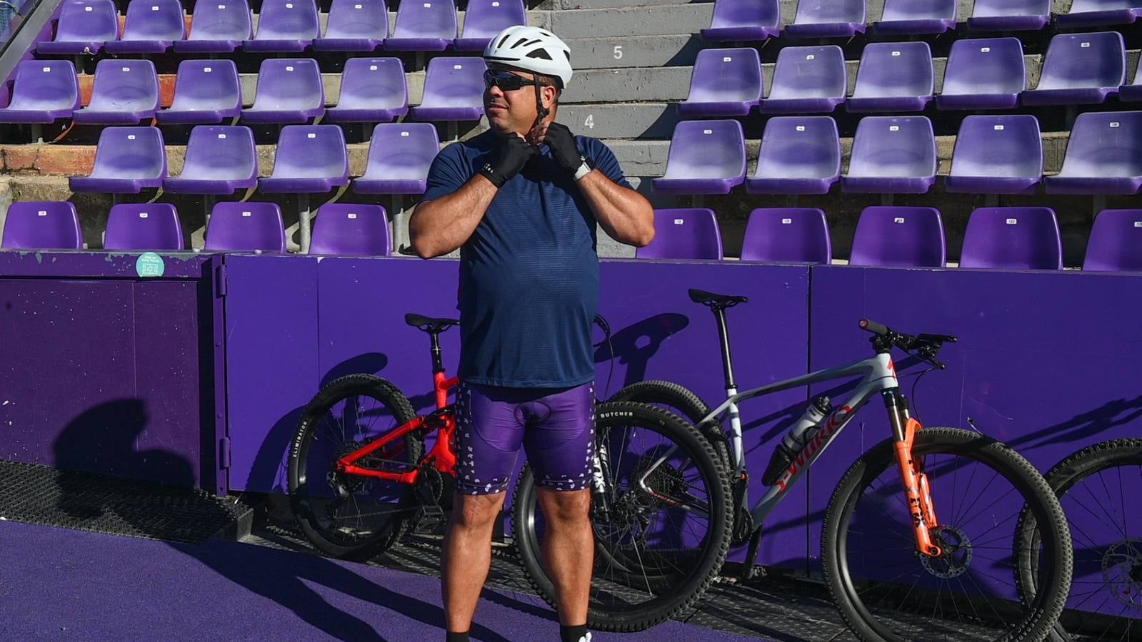 Fotos: Ronaldo inicia el Camino de Santiago como promesa por el ascenso del Real Valladolid