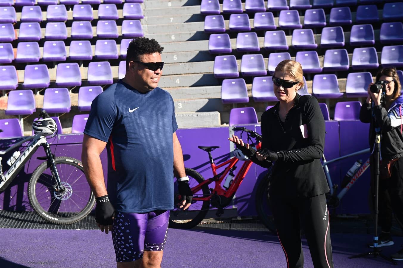 Fotos: Ronaldo inicia el Camino de Santiago como promesa por el ascenso del Real Valladolid