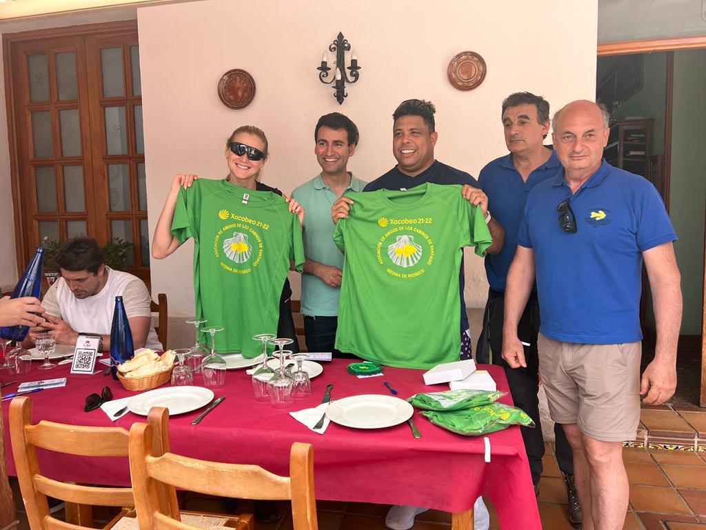 Fotos: Ronaldo inicia el Camino de Santiago como promesa por el ascenso del Real Valladolid