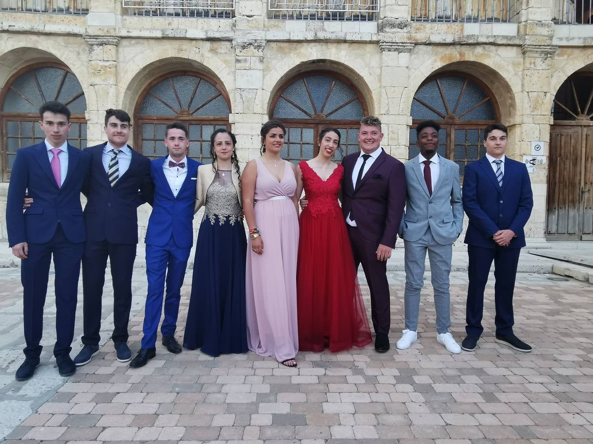 Fotos: Pedida de Rosquillas y coronación de reyes en los quintos de Torrelobatón