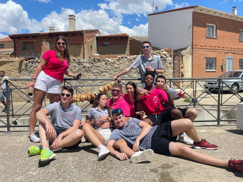 Fotos: Pedida de Rosquillas y coronación de reyes en los quintos de Torrelobatón
