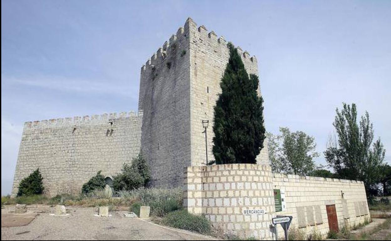 Torre del homenaje del castillo de Monzón. 