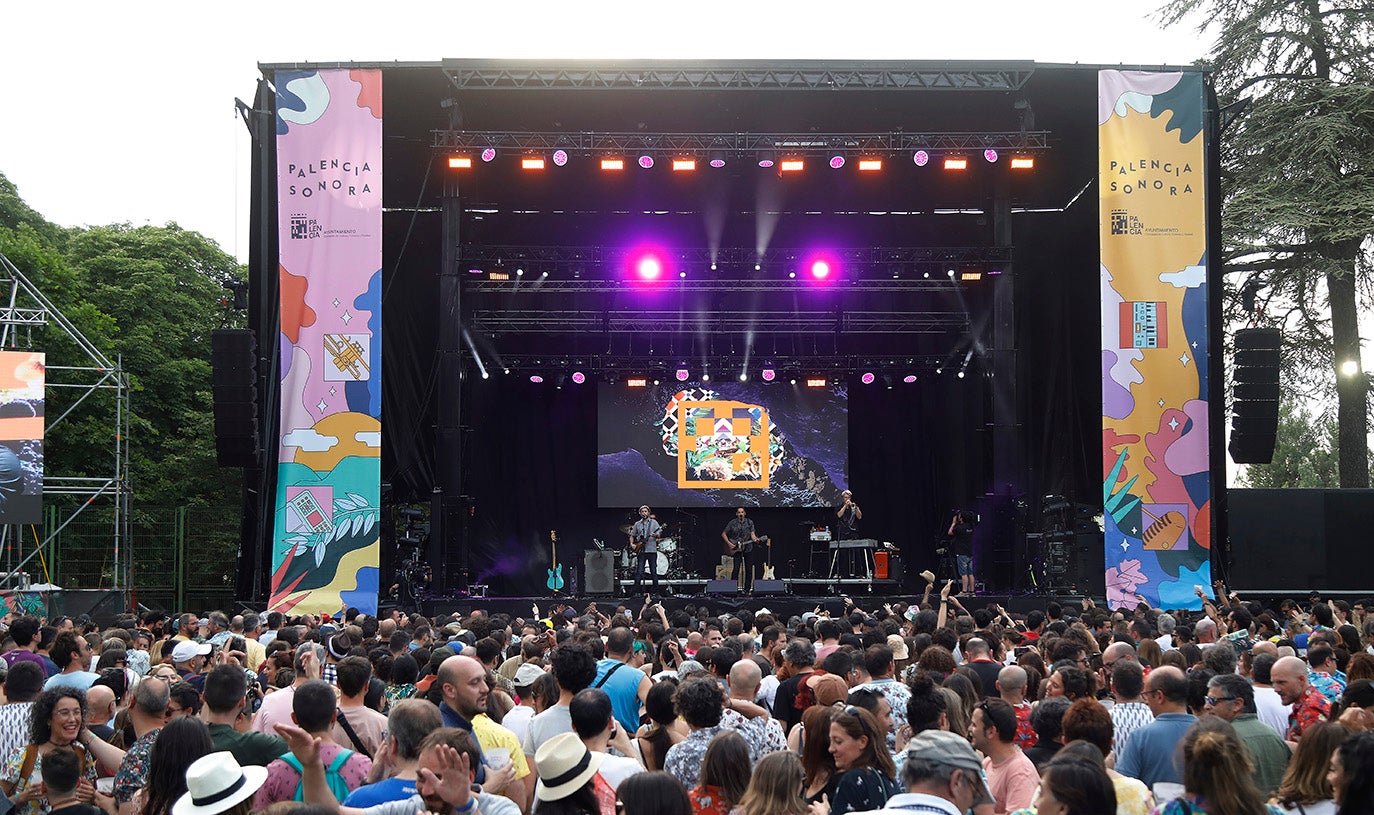 El parque del Sotillo se llena con el Palencia Sonora