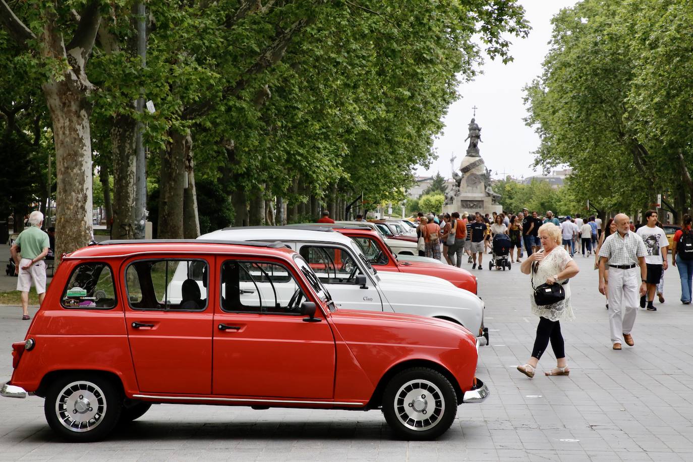 Fotos: Valladolid acoge una muestra de coches de Renault