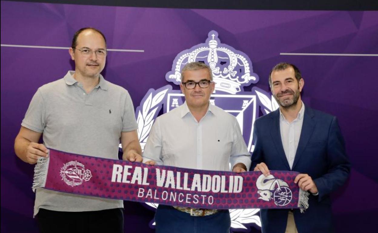 Alejandro Pellitero, presidente, Paco García, entrenador, y David Espinar. 