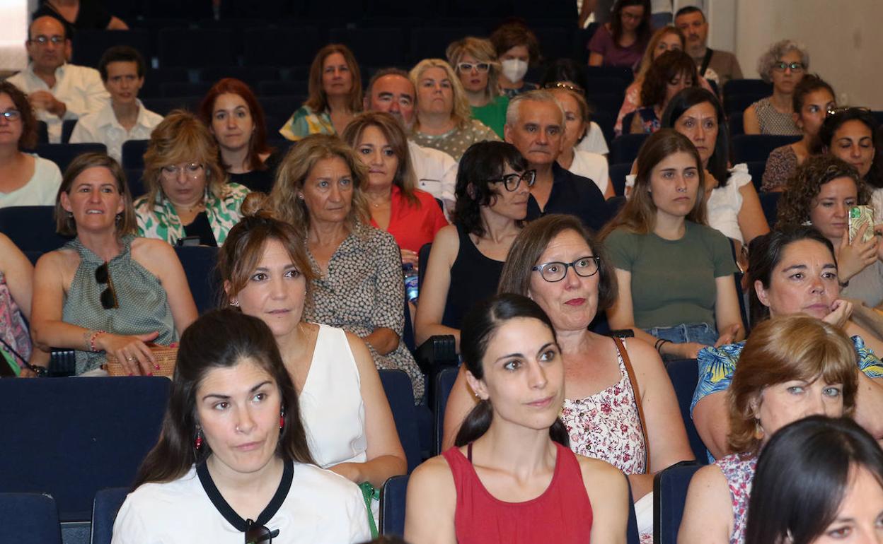 Asistentes al encuentro de mujeres emprendedoras celebrado en el Centro Nacional del Vidrio.