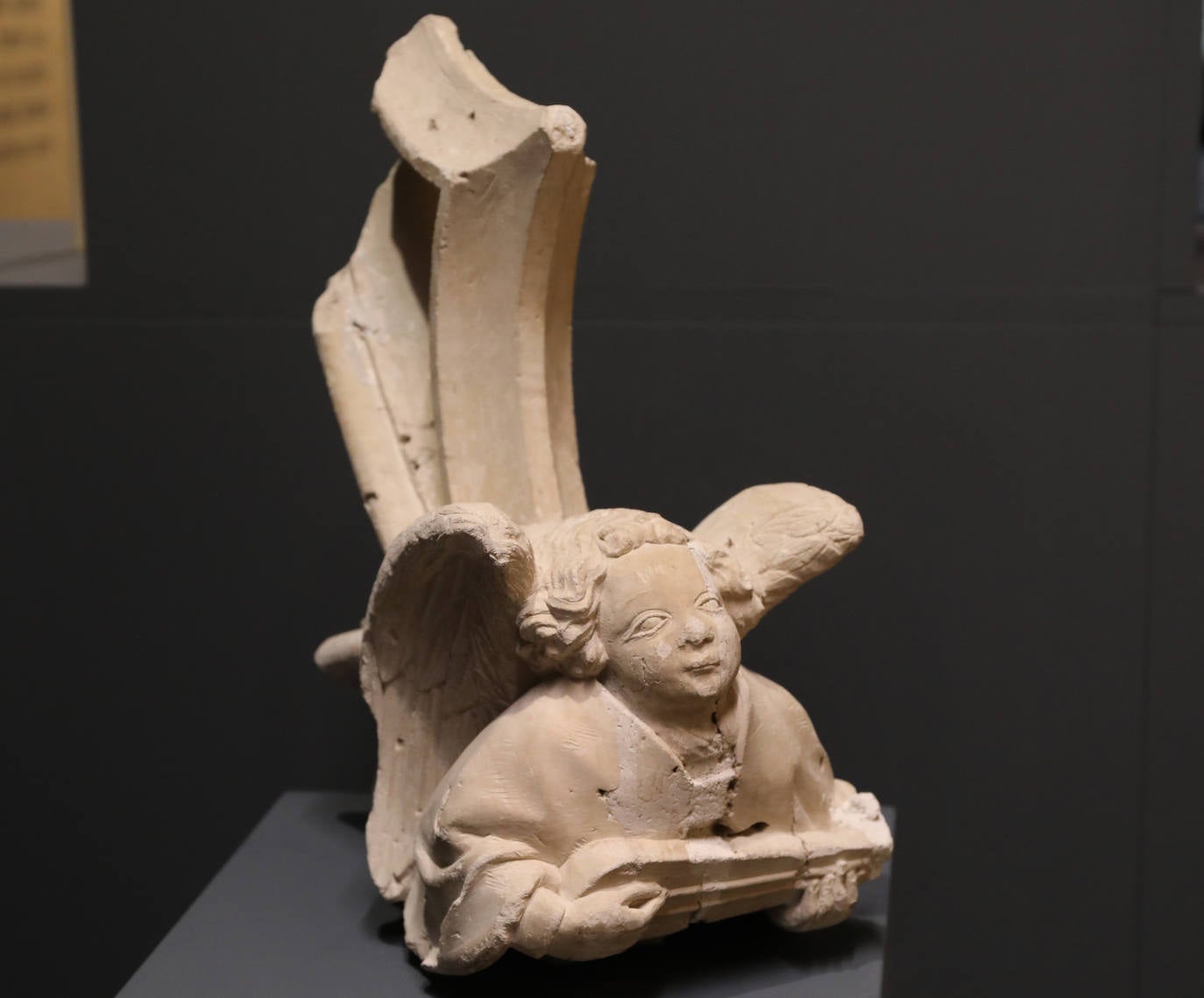 La muestra de arte religioso permanecerá abierta hasta el 11 de diciembre por el séptimo centenario de la Catedral. 