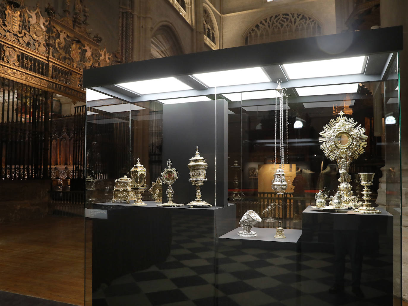 La muestra de arte religioso permanecerá abierta hasta el 11 de diciembre por el séptimo centenario de la Catedral. 