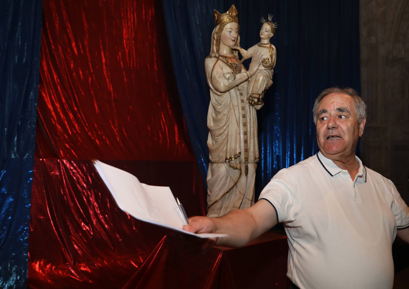 La muestra de arte religioso permanecerá abierta hasta el 11 de diciembre por el séptimo centenario de la Catedral. 