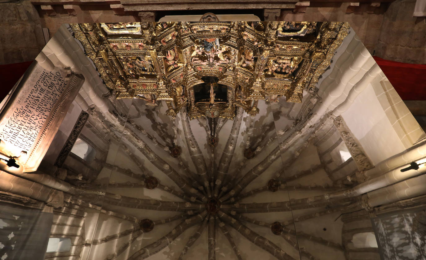 La muestra de arte religioso permanecerá abierta hasta el 11 de diciembre por el séptimo centenario de la Catedral. 