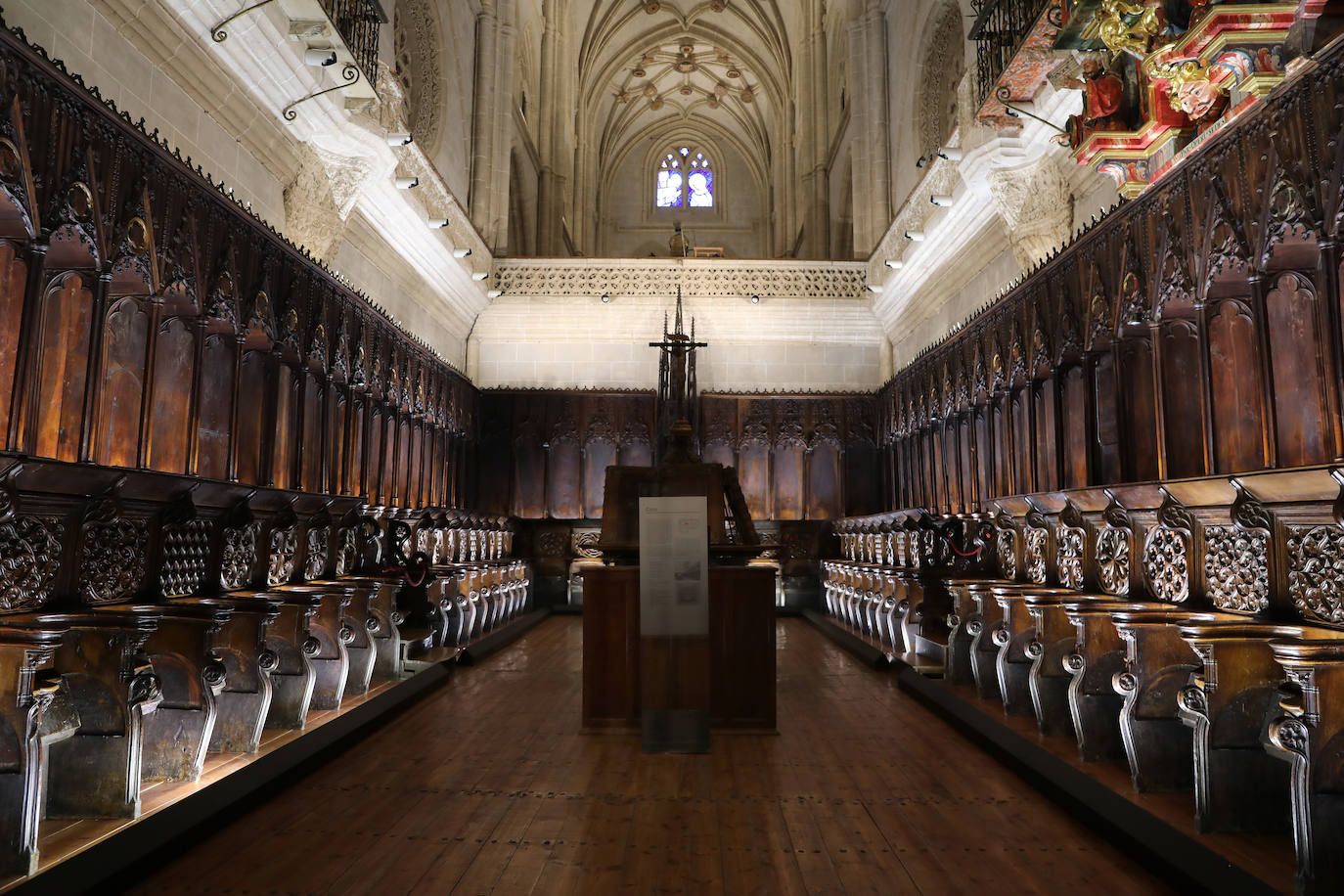 La muestra de arte religioso permanecerá abierta hasta el 11 de diciembre por el séptimo centenario de la Catedral. 