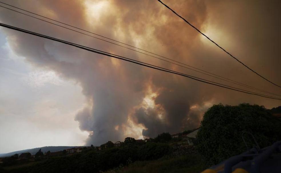 El «drama» de los desalojados: «Caía un mar de cenizas del cielo»