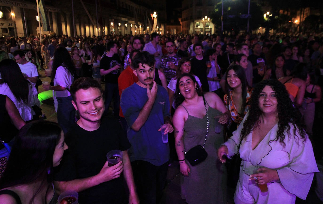 Fotos: La primera noche de las Ferias y Fiestas de San Juan y San Pedro