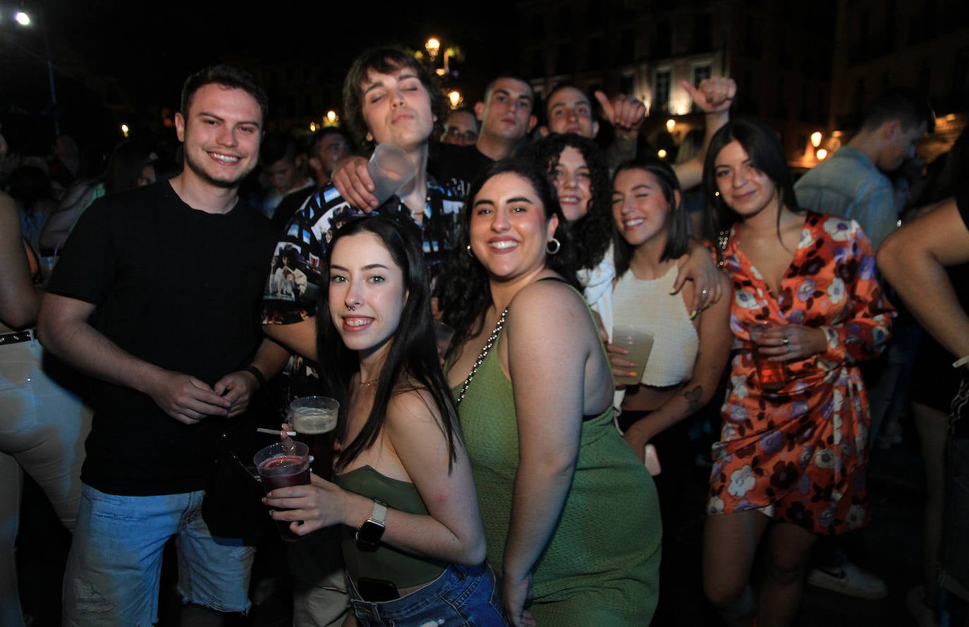 Fotos: La primera noche de las Ferias y Fiestas de San Juan y San Pedro