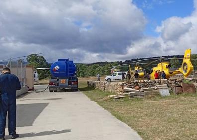 Imagen secundaria 1 - Incendio en la Sierra de la Culebra (Zamora): «Si llego a ver cómo llegaban las llamas a mi casa, me da un infarto»
