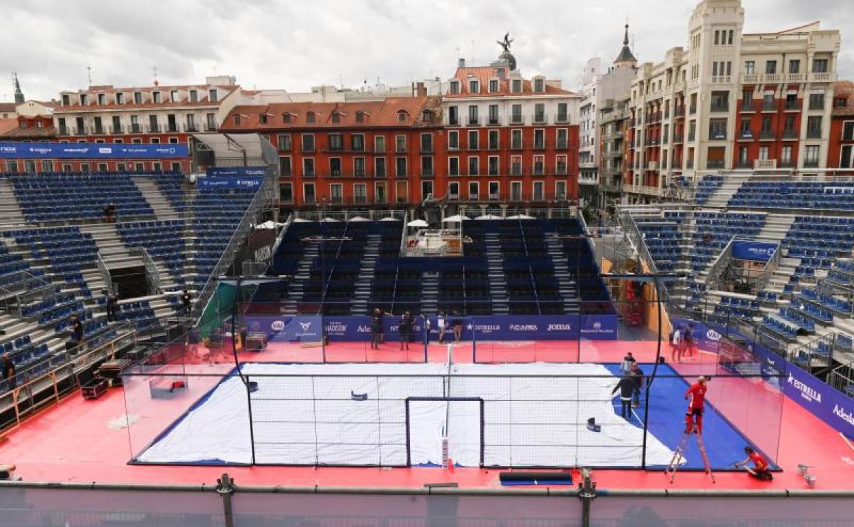 Todo preparado ya en la Palza Mayor para recibir los primeros partidos. 