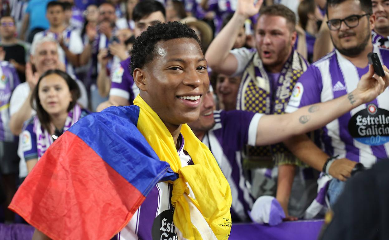 Gonzalo Plata, en la celebración del ascenso del Real Valladolid. 