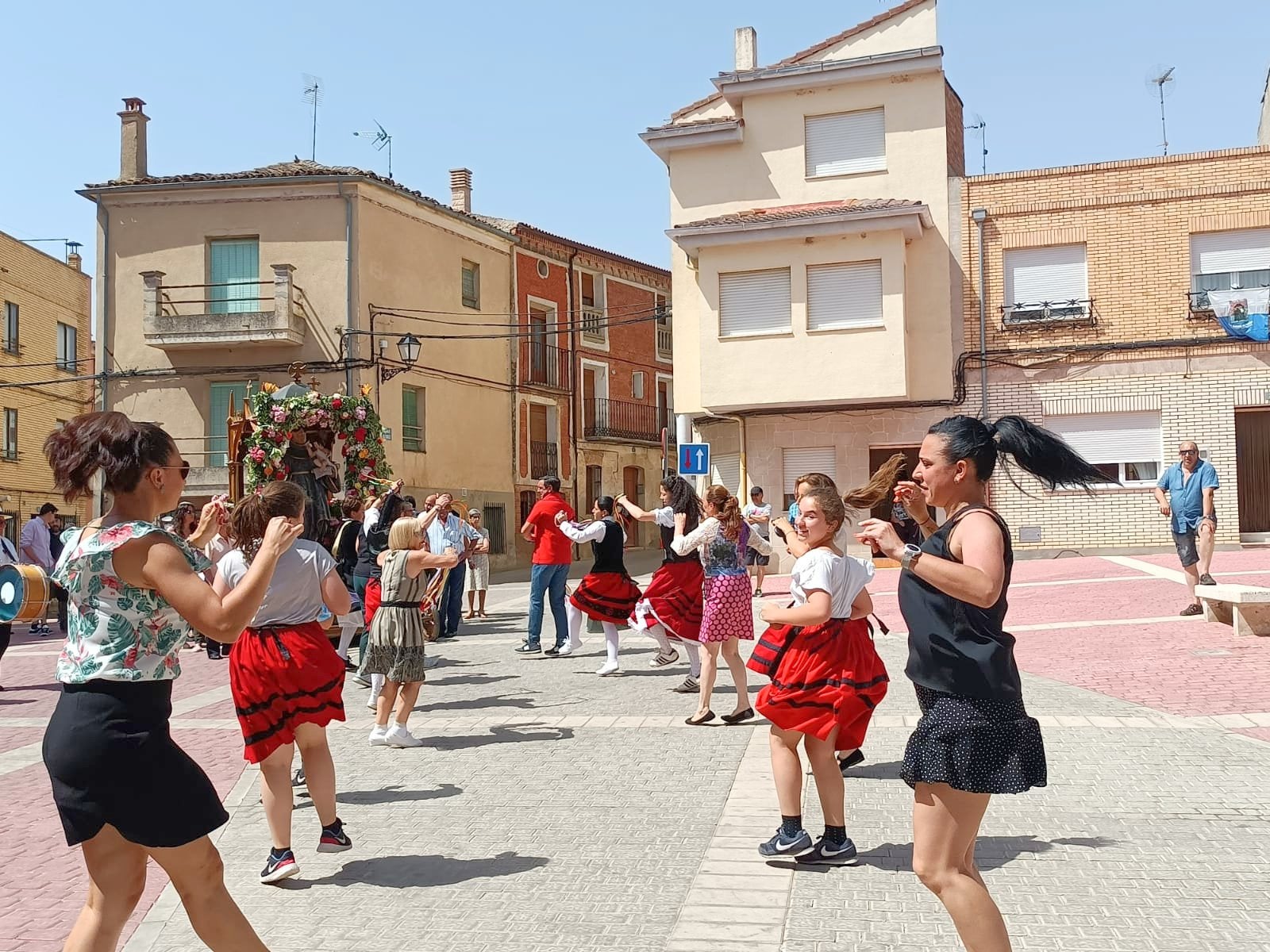 La localidad cerrateña disfruta de unas animadas Fiestas Patronales