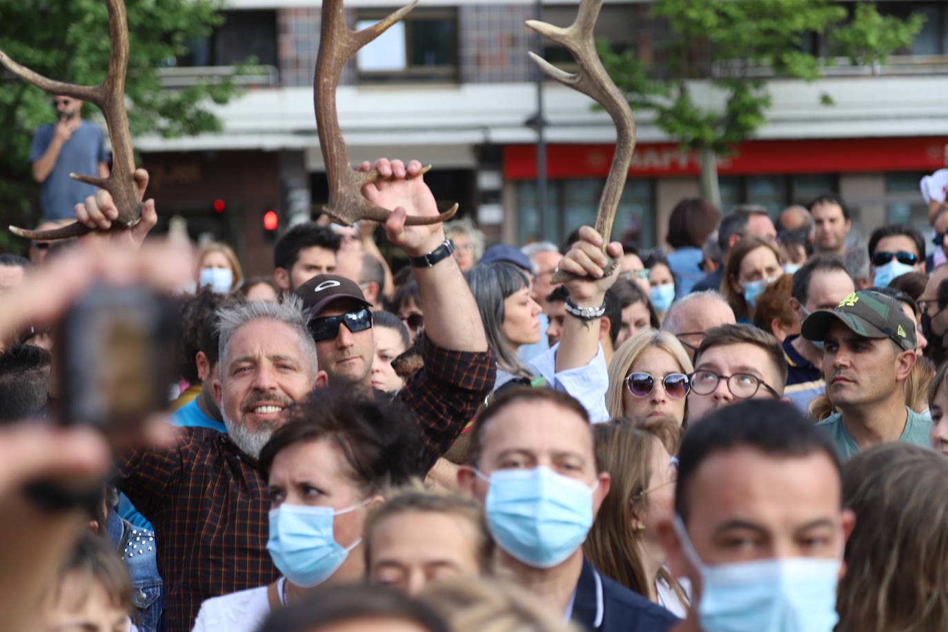 Fotos: Manifestación de vecinos de la Sierra de la Culebra en Zamora