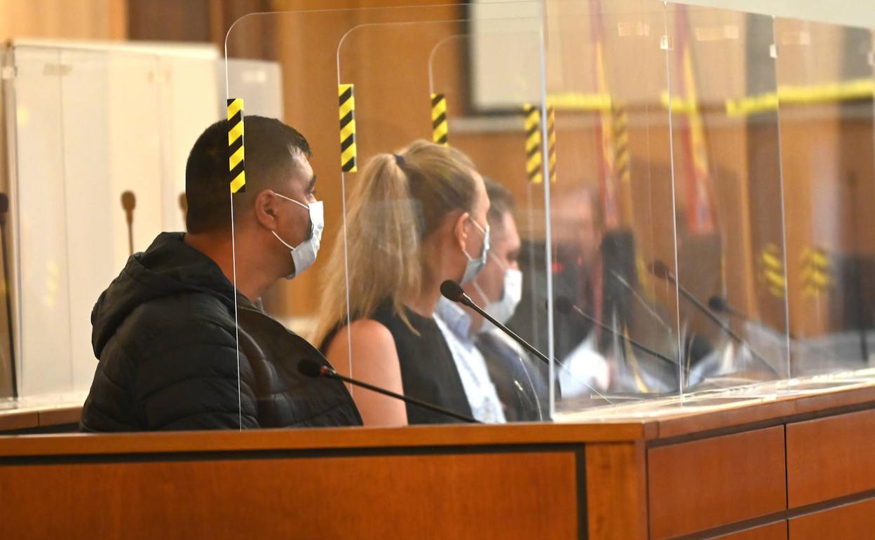 Los dos acusados, en la Audiencia de Valladolid.