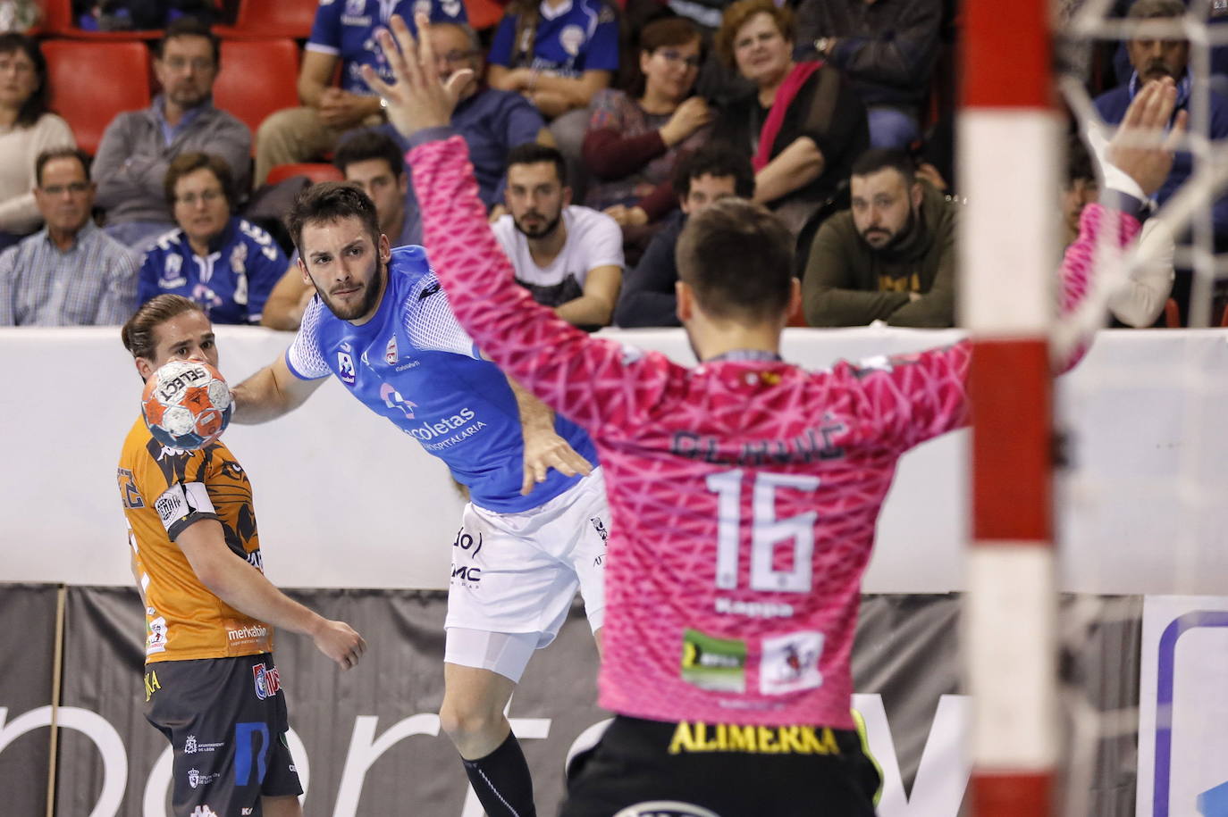 Dani Pérez, en un partido con el Recoletas Valladolid.