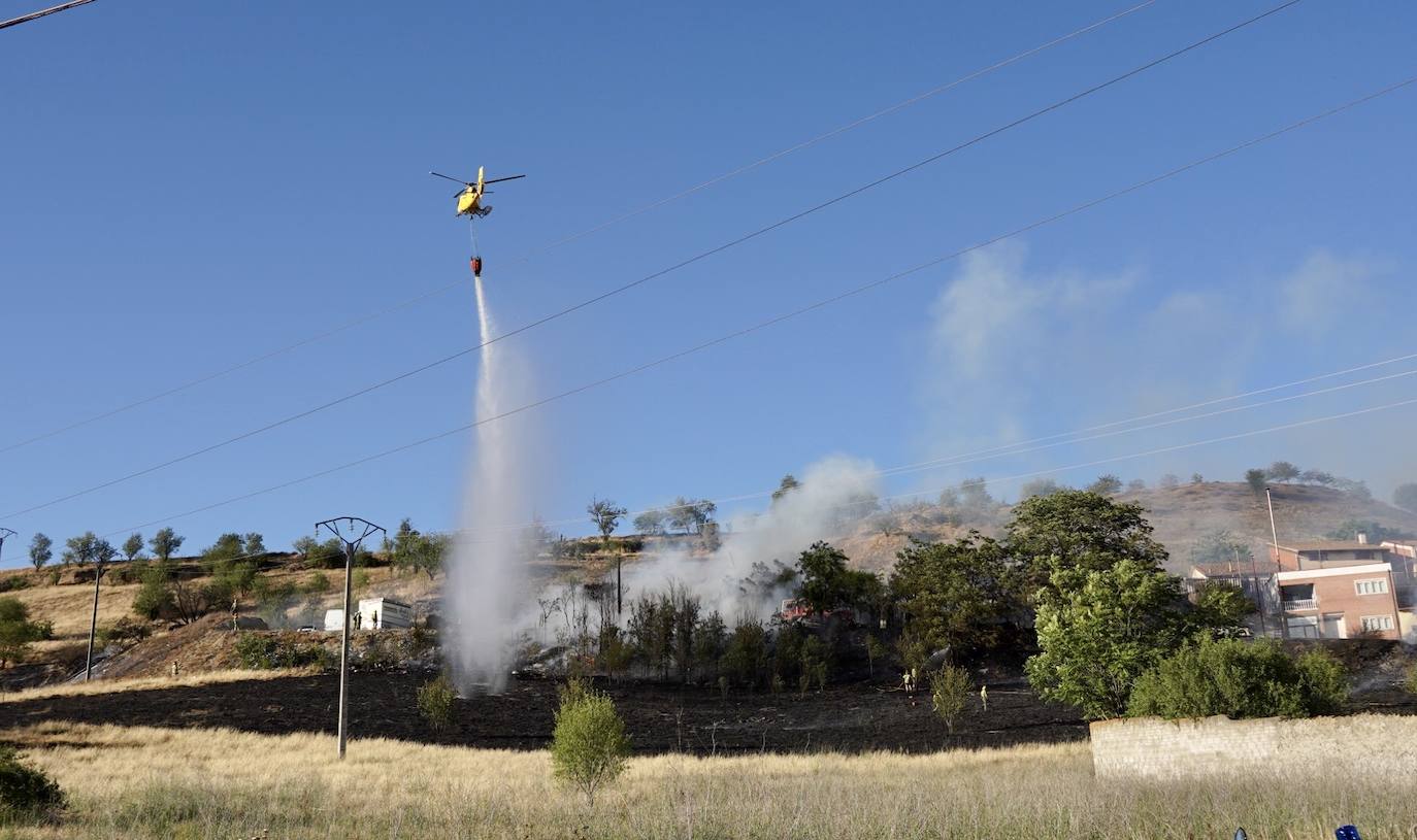 Fotos: Incendio en la Cuesta de la Maruquesa, Valladolid