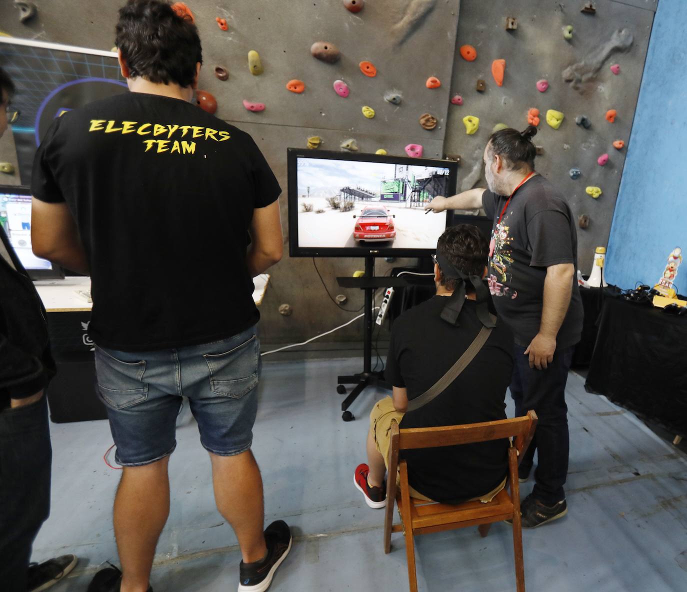 La octava edición del Salón Manga&Cómic de Palencia llena de color y de actividades el frontón de Eras de Santa Marina