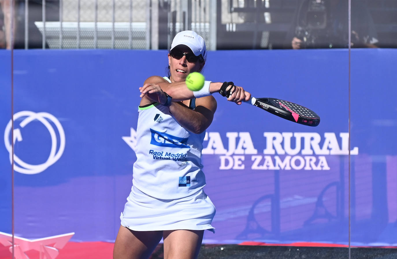 Partido entre Marta Marrero y Lucía Sainz contra Ariana Sánchez y Paula José María.